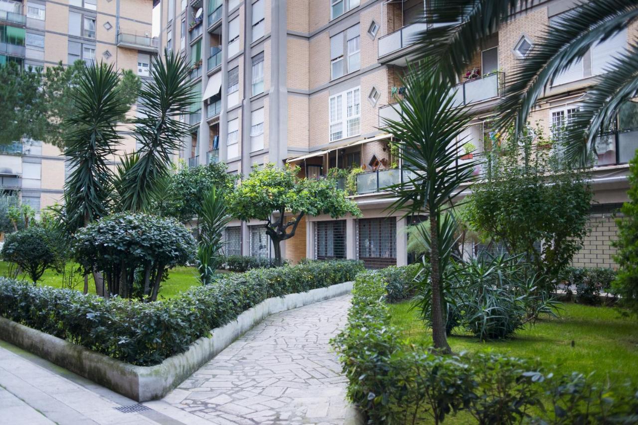 Cm B&B Piramide Rome Bagian luar foto